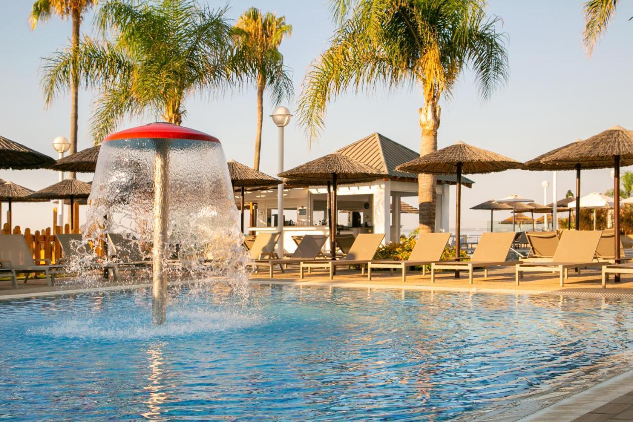 Atlantica Miramare Beach ลิมาซอล ภายนอก รูปภาพ