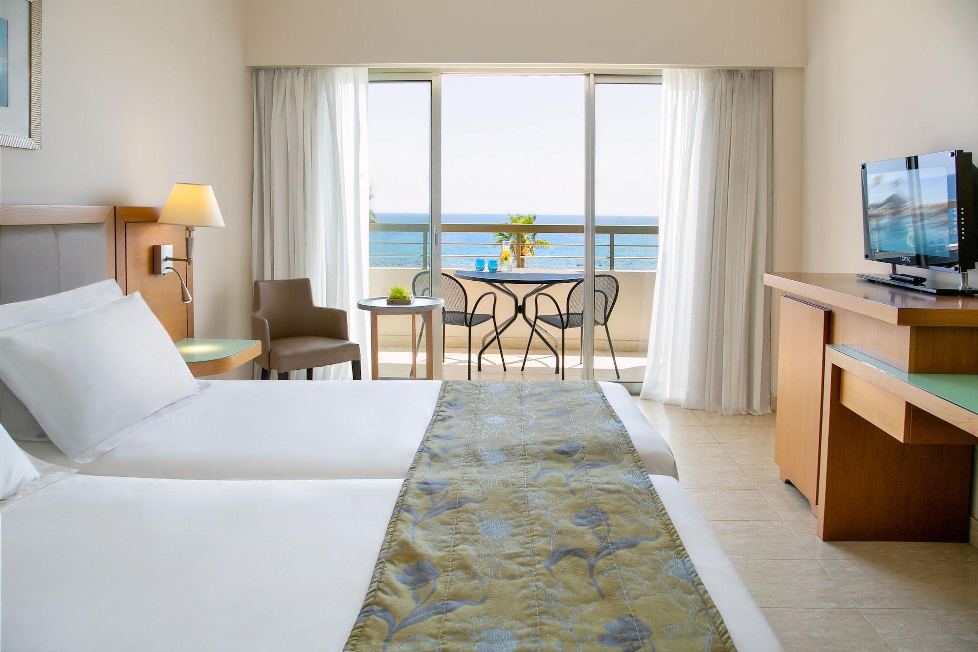 Atlantica Miramare Beach Hotel ลิมาซอล ภายนอก รูปภาพ