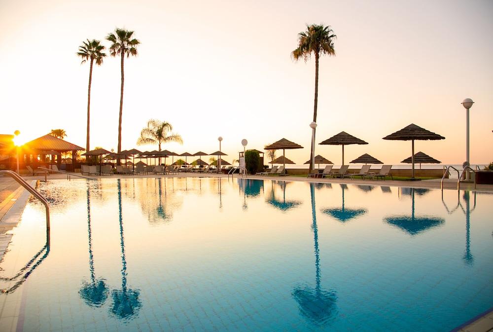 Atlantica Miramare Beach ลิมาซอล ภายนอก รูปภาพ