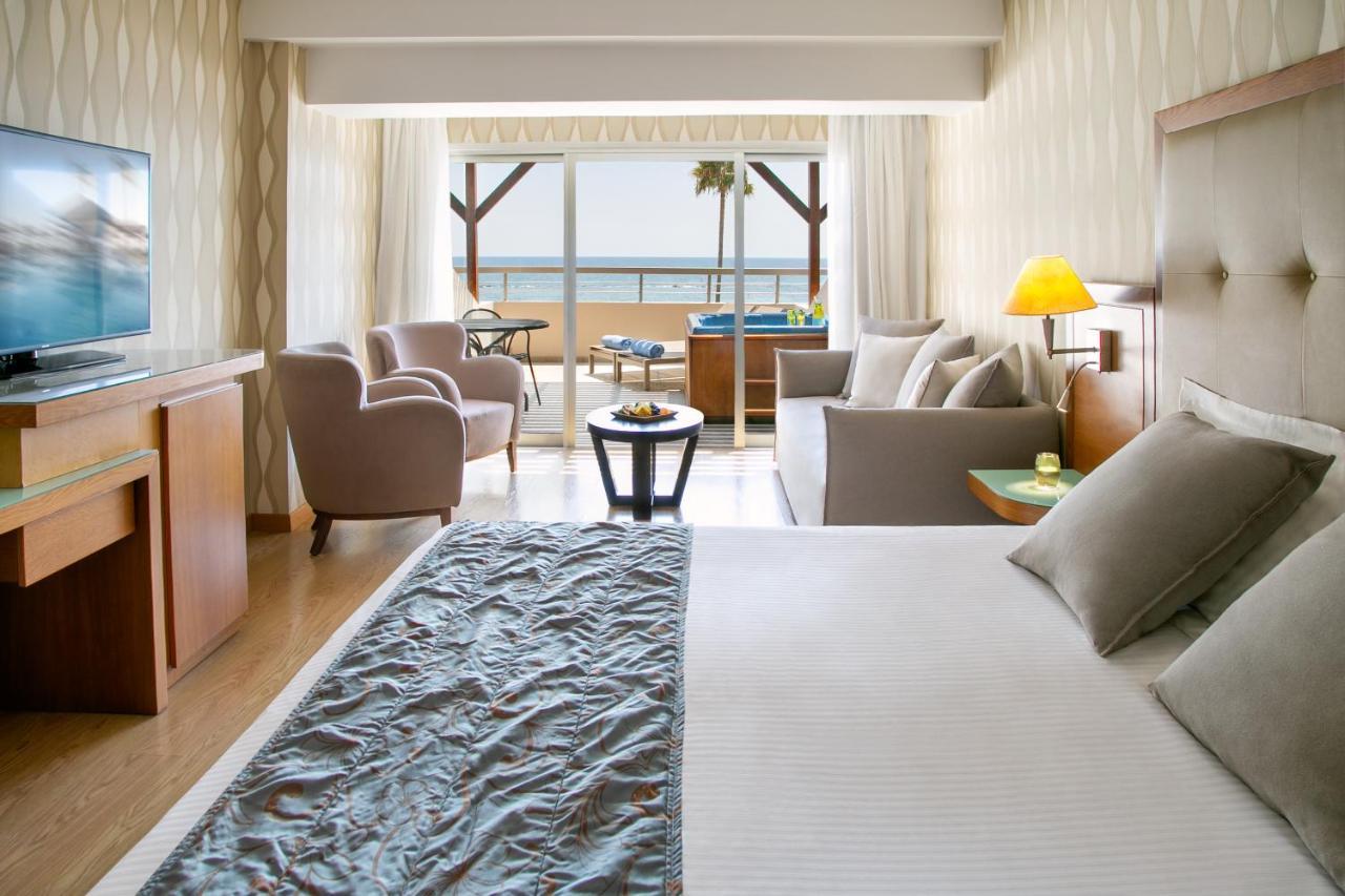 Atlantica Miramare Beach ลิมาซอล ภายนอก รูปภาพ